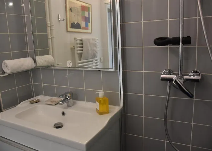 Апартаменты Eiffel Tower - Suffren